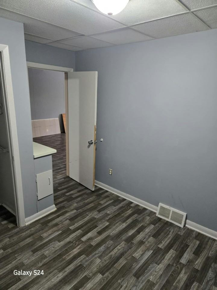 409 N 1st St, Unit 2 - Photo 6 of 7