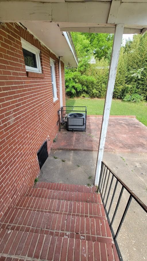 2813 Azalea Ave #NA - Photo 3 of 10