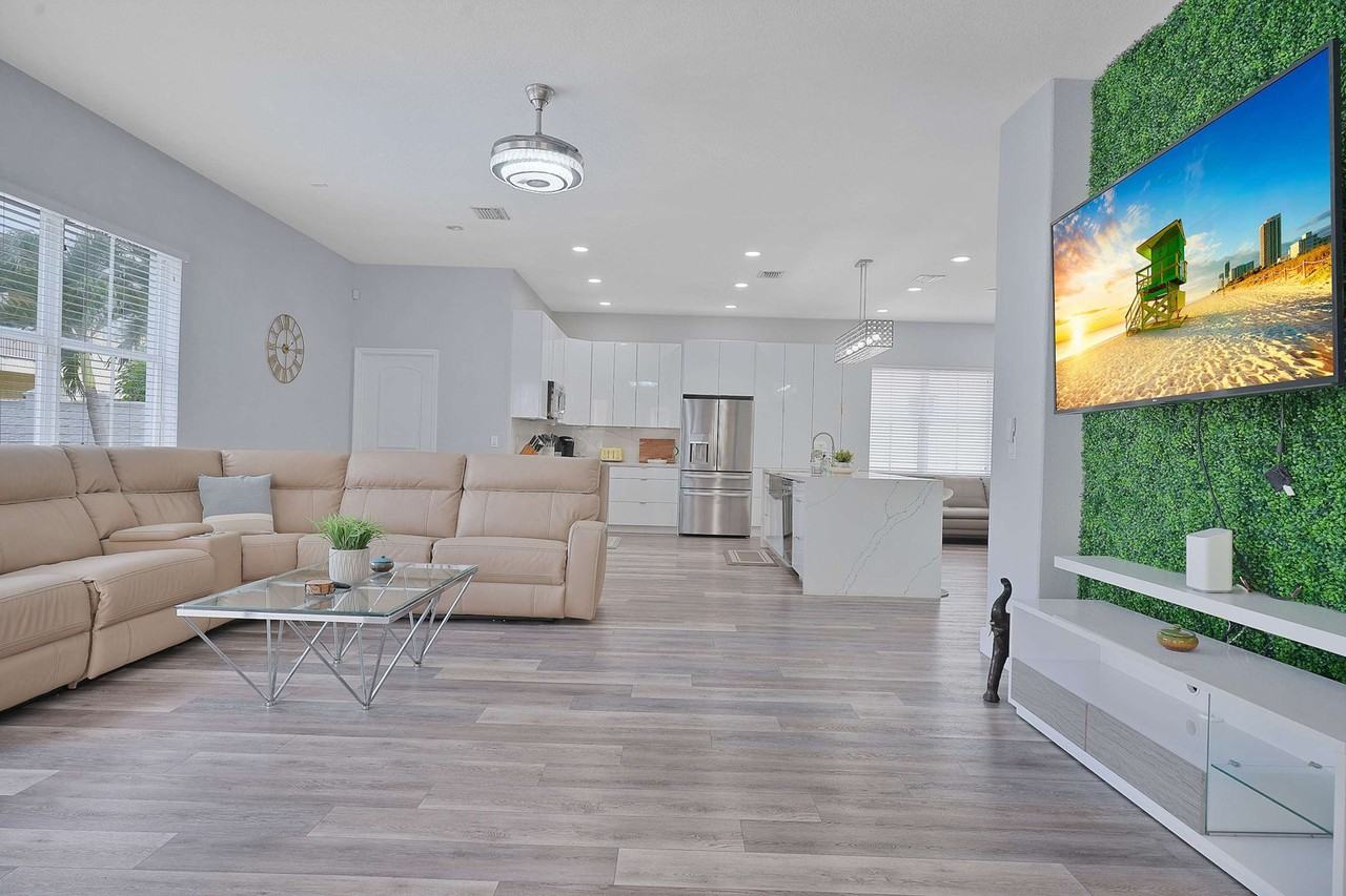 17933 Northwest 87th Place #1029794P - Photo 3 of 34