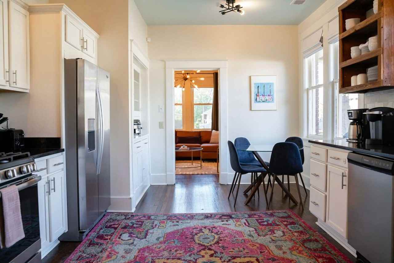 158 N Willett St #1023130P - Photo 3 of 31