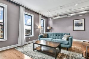 featured image of 8 East Old State Capitol Plaza