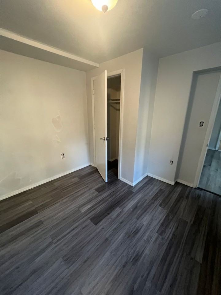 57-73 South Walnut Street - Photo 3 of 9