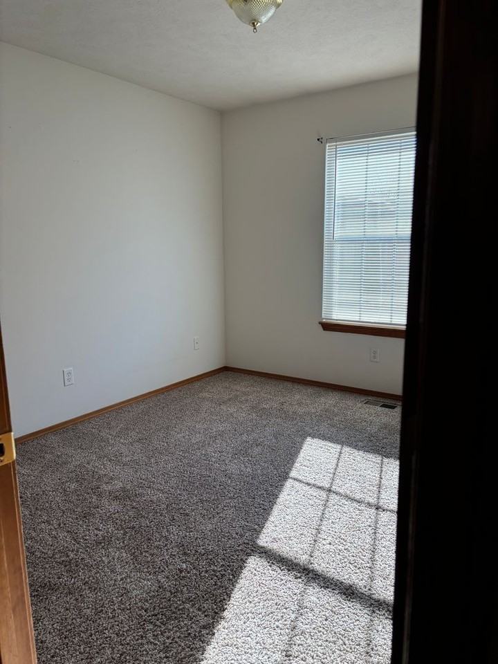 4352 W La Siesta St - Photo 7 of 11
