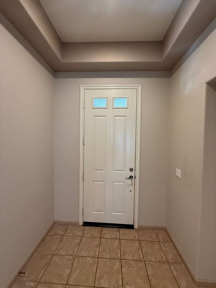 2523 Logan Dr - Photo 3 of 45