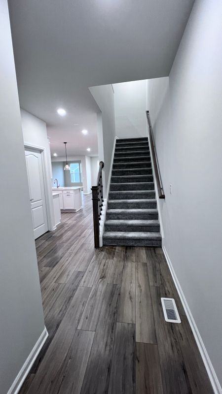 1422 Superior Dr - Photo 2 of 19