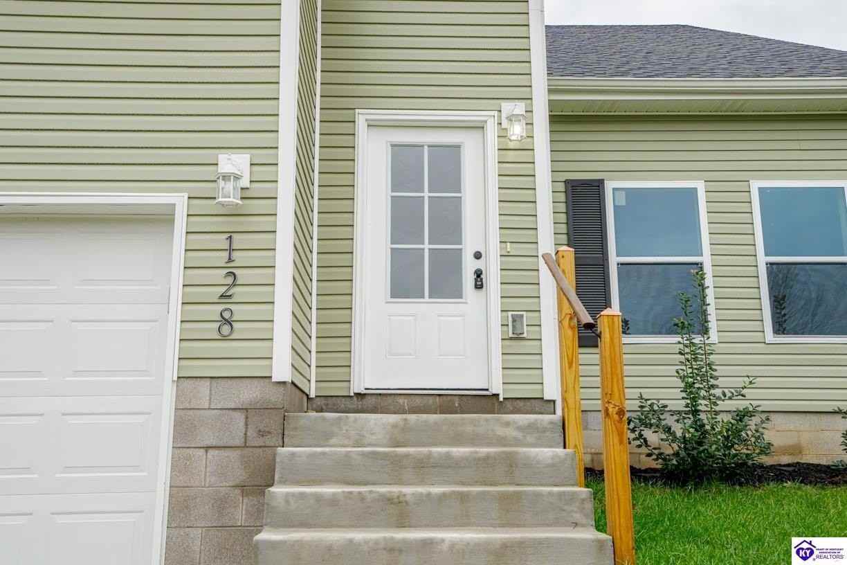 128 Alumni Dr - Photo 4 of 42