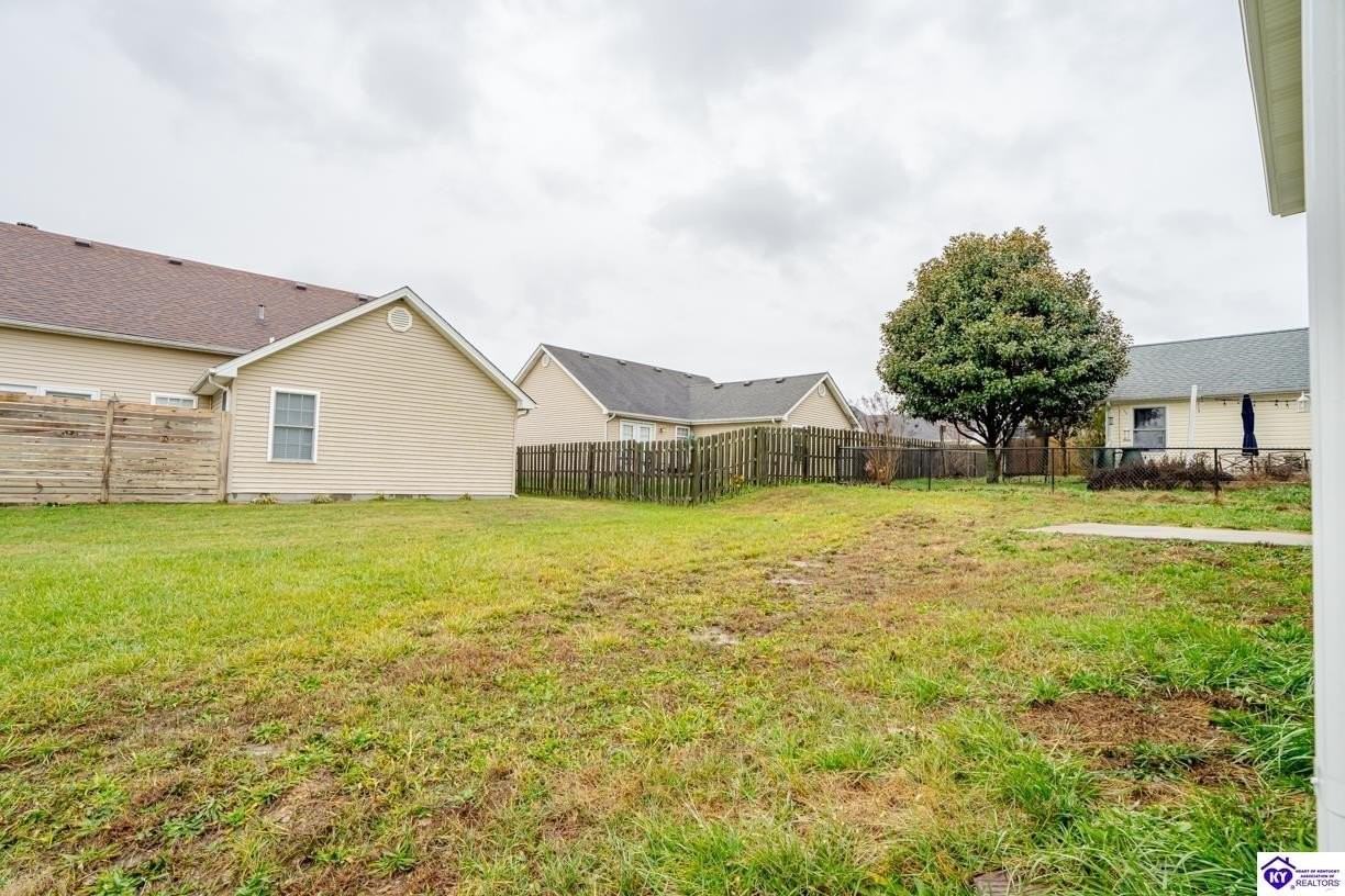 128 Alumni Dr - Photo 5 of 42