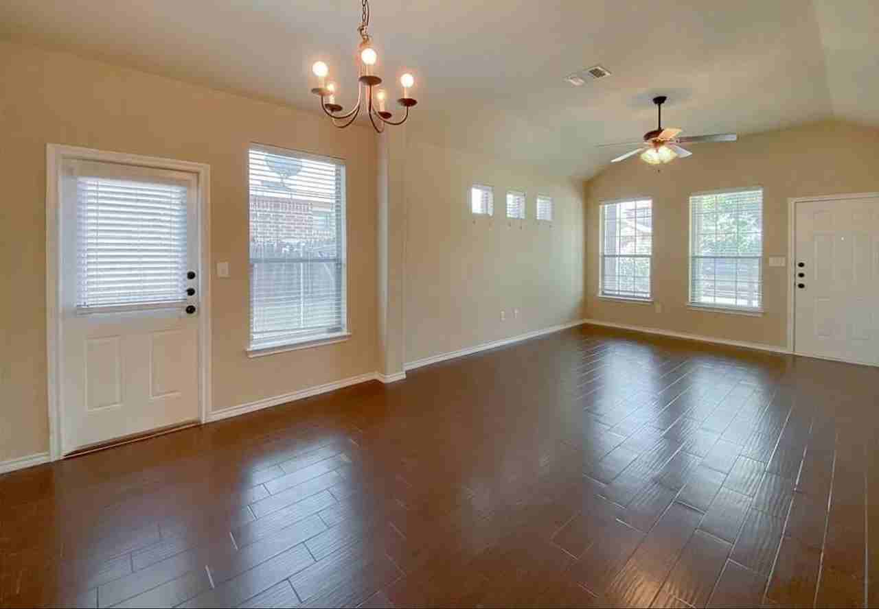 137 Creekside Villa Dr - Photo 2 of 13