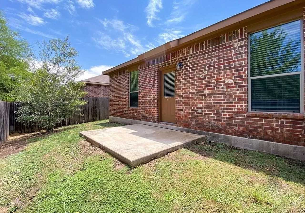 137 Creekside Villa Dr - Photo 3 of 13