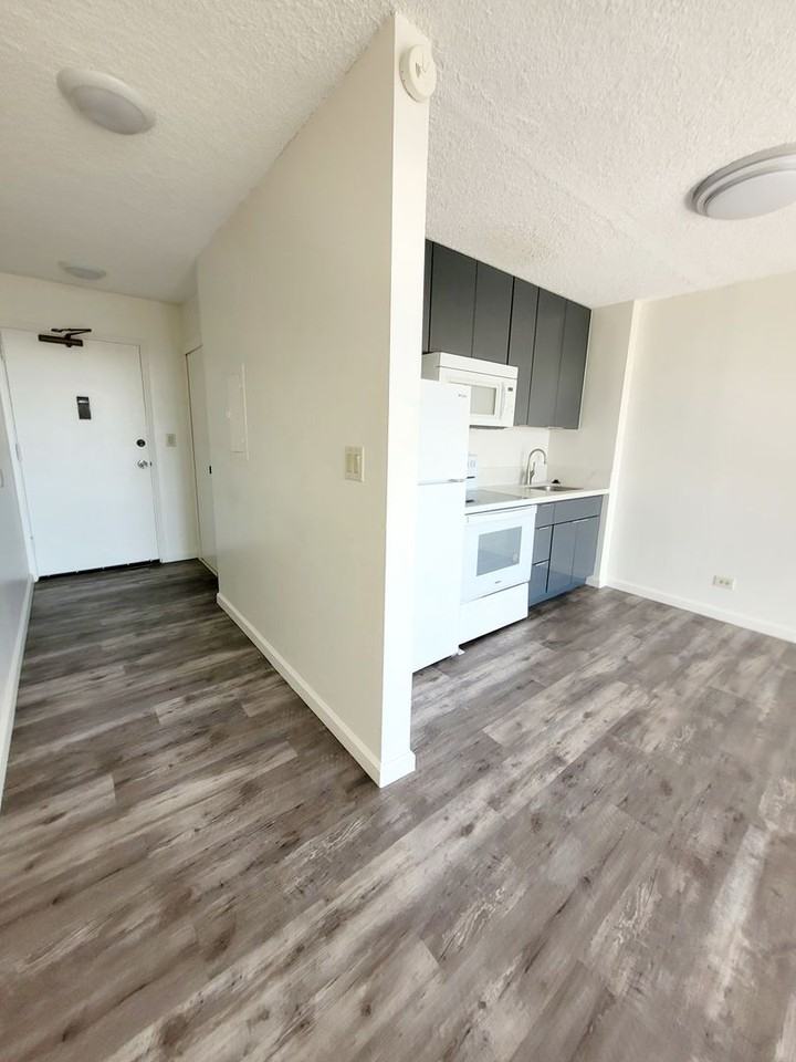 2345 Ala Wai Blvd #2303 - Photo 7 of 20