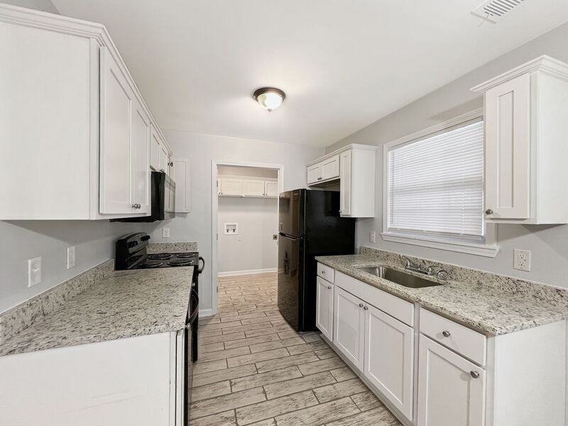 626 W Pleasant Ave - Photo 2 of 16