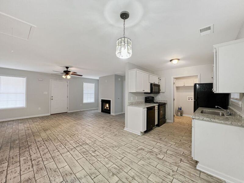 626 W Pleasant Ave - Photo 3 of 16