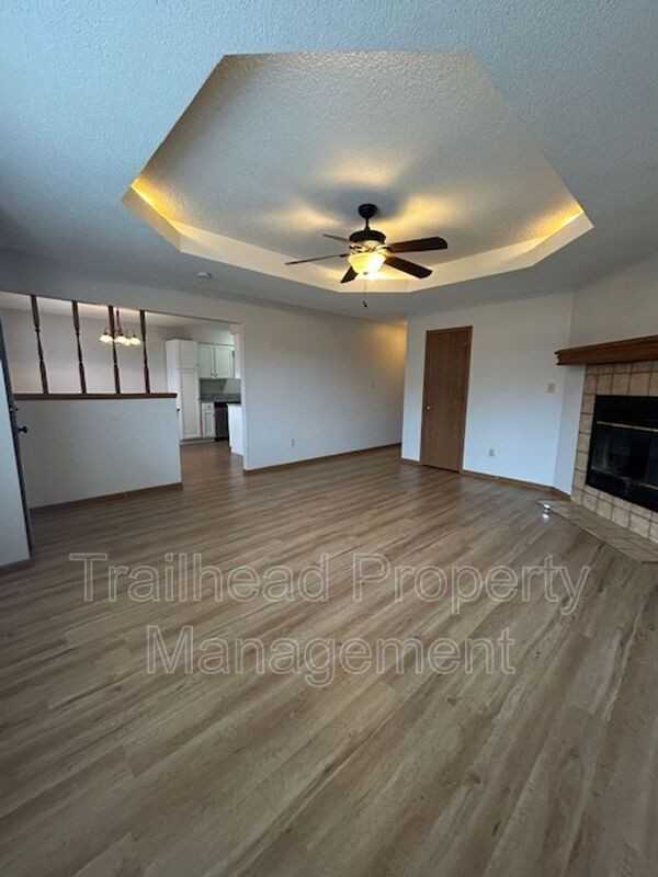 701 Sw 37th St - Photo 3 of 19