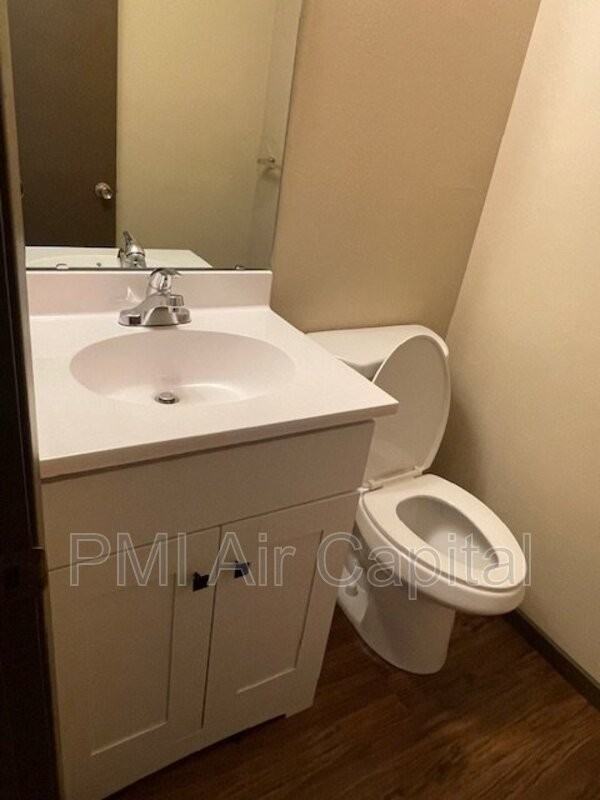 1102 E Morris St - Photo 5 of 14