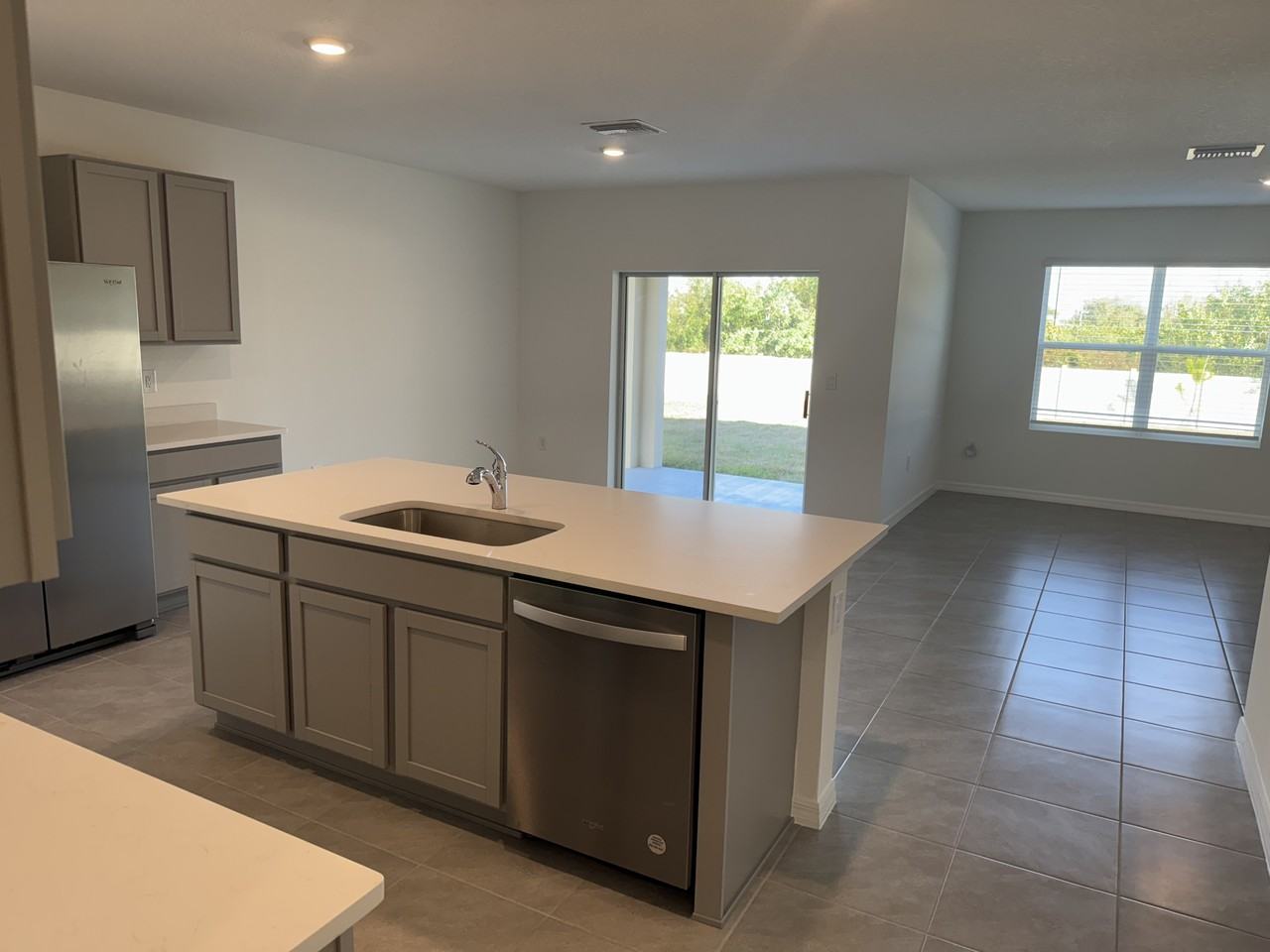 7232 Broad River Ave - Photo 6 of 16