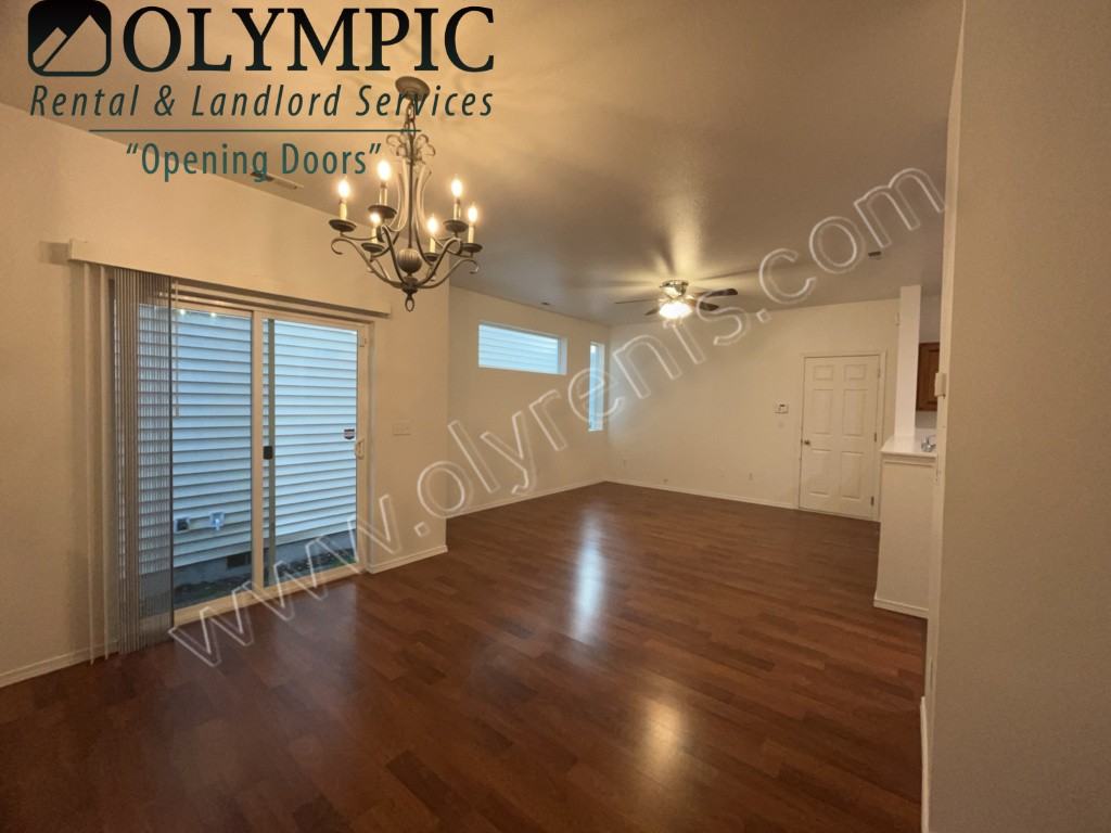 4119 Mckinley St Ne - Photo 5 of 24