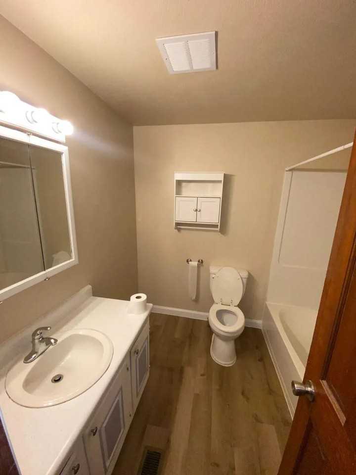 150 S Lakeside Dr #11 - Photo 2 of 11