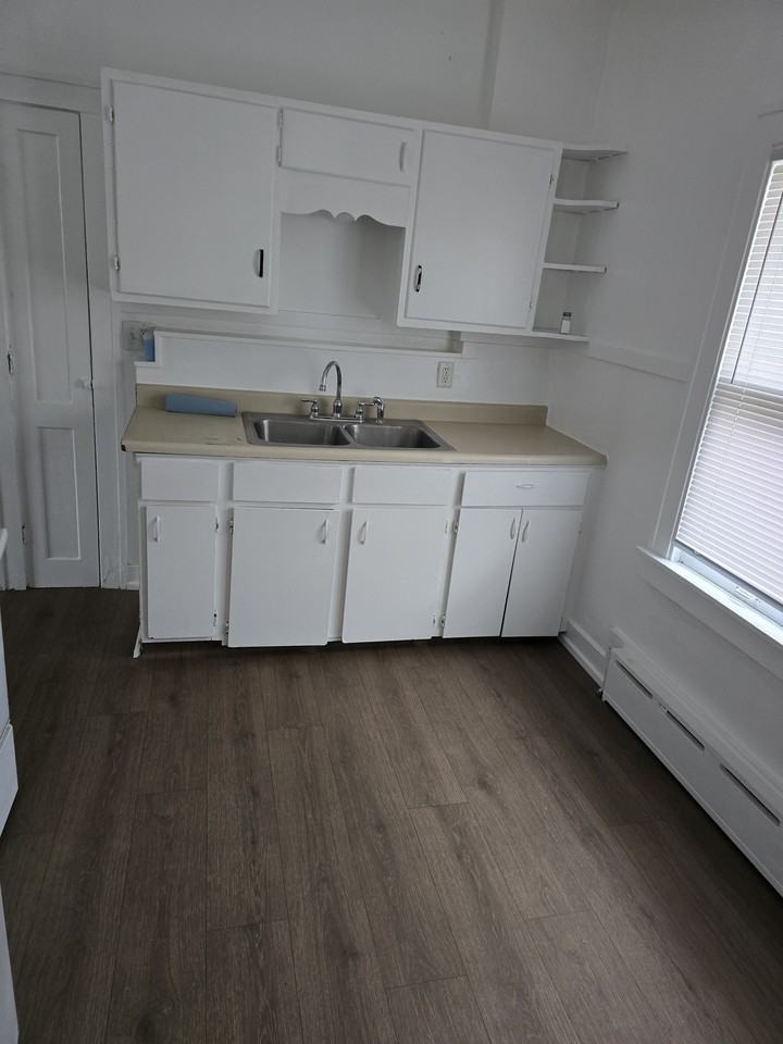 206 Lake Street - Photo 2 of 12
