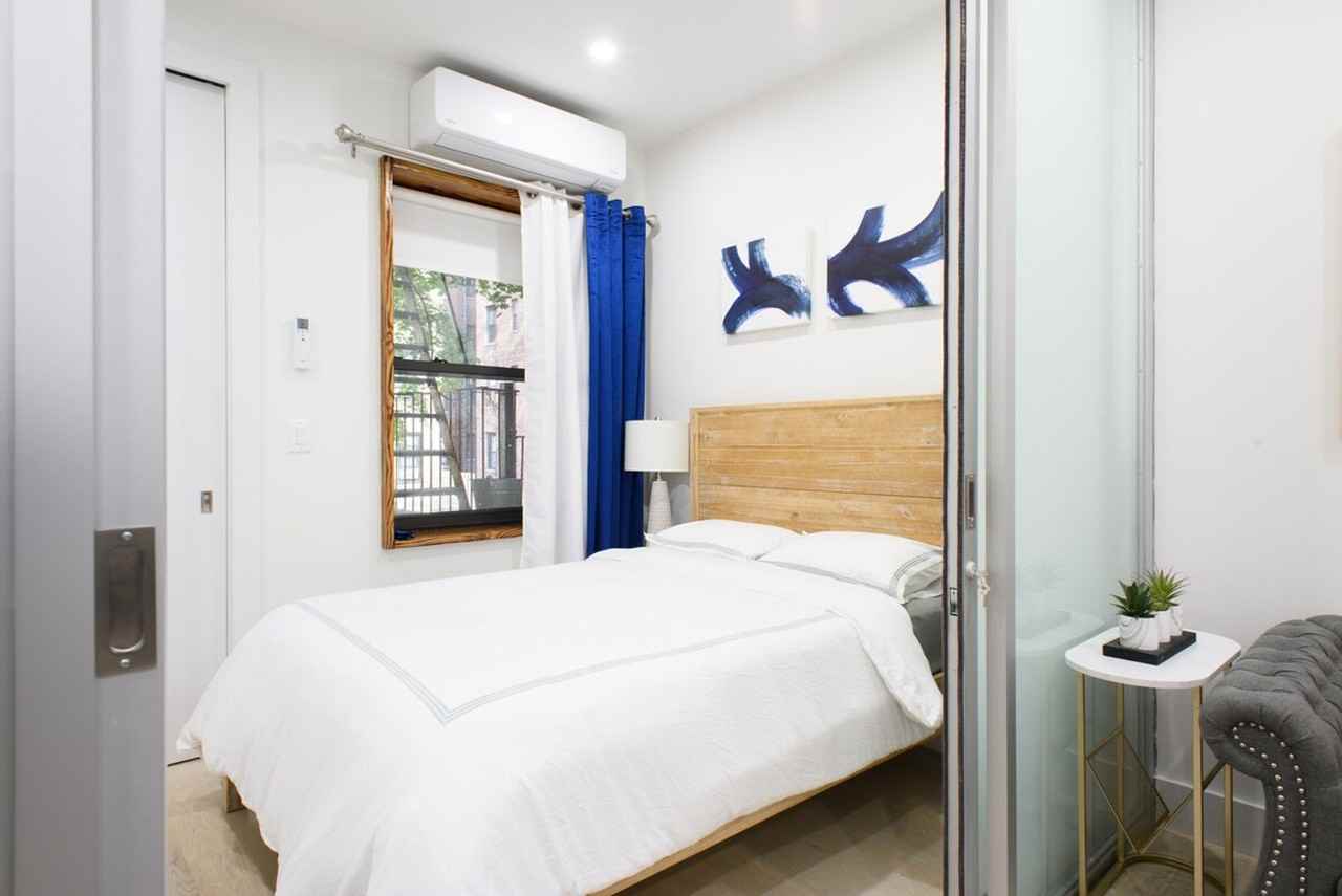 315 E 78th St #1021848P - Photo 3 of 34