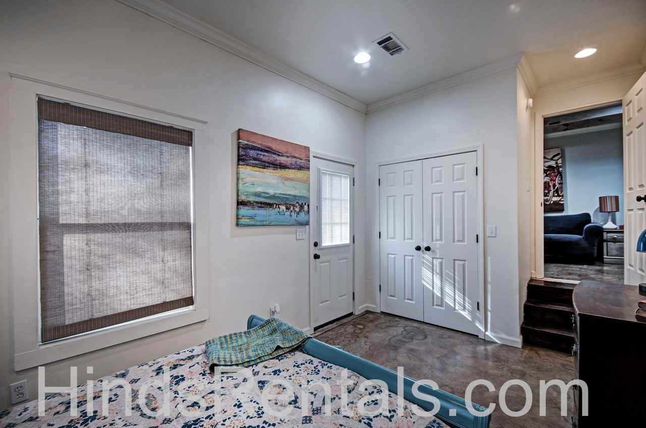 1142 Saint Ann Street #B - Photo 5 of 16