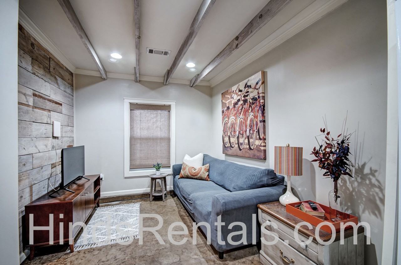 1142 Saint Ann Street #B - Photo 2 of 16