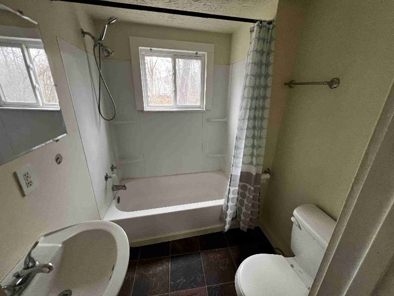 1075 Villa Ct - Photo 7 of 8