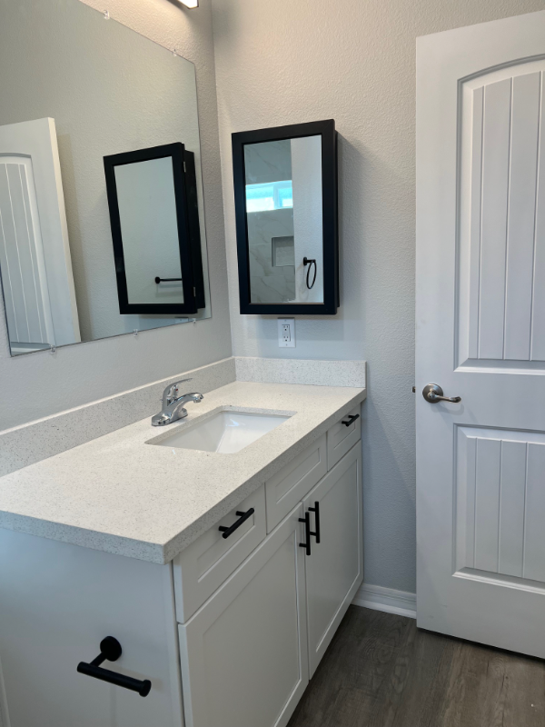 124 S Avenue B #NO2 - Photo 6 of 10