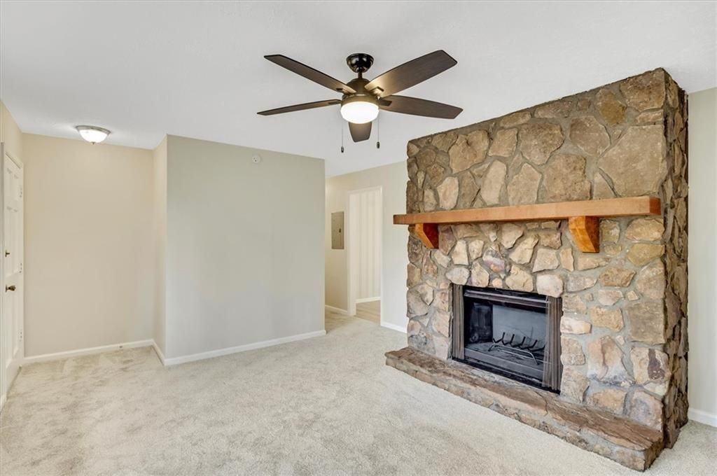 611 Mitchell Dr - Photo 3 of 23