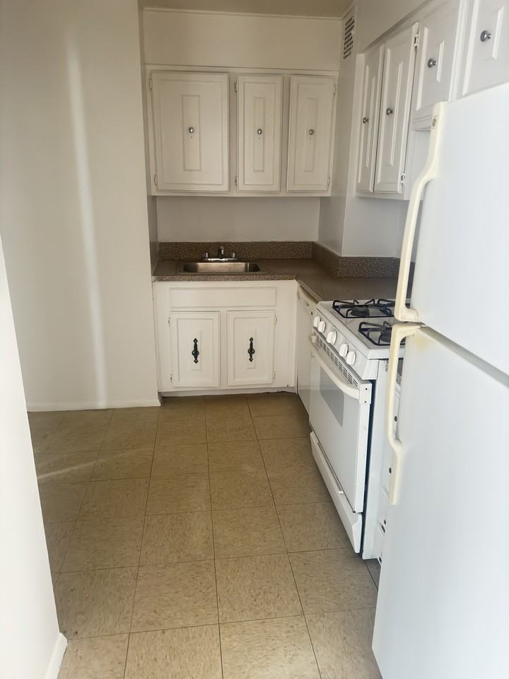 83-33 118th Street #2H - Photo 5 of 9