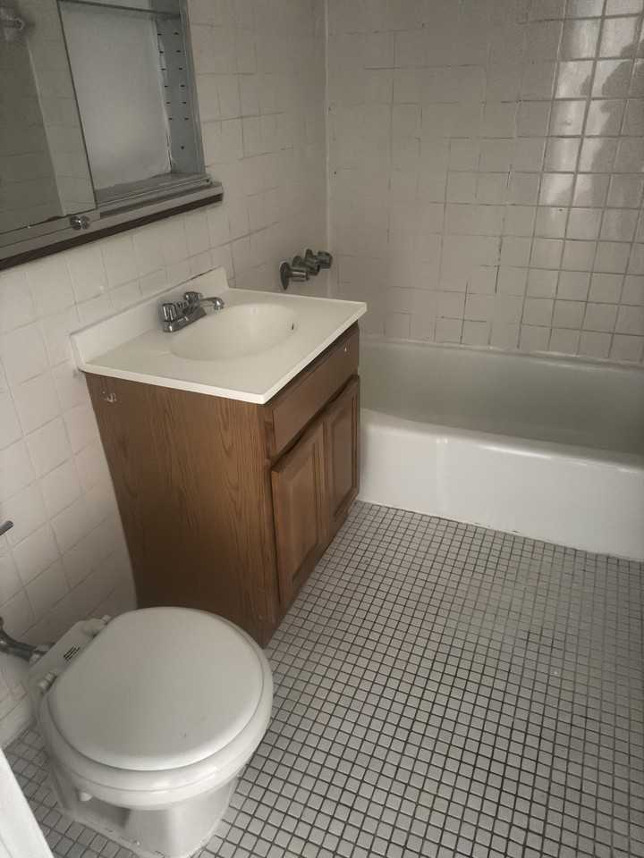 83-33 118th Street #2H - Photo 6 of 9