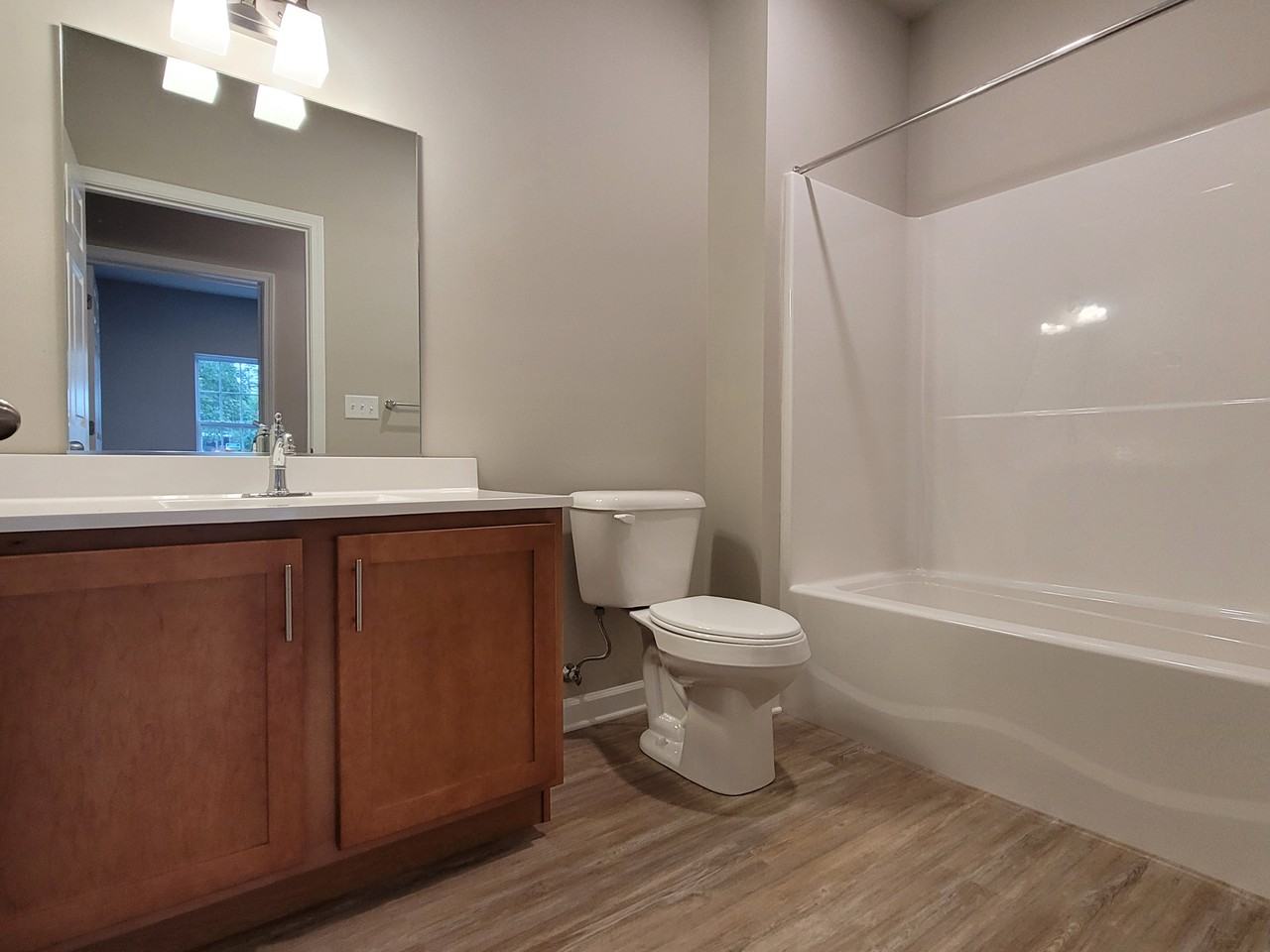 72 Sun Valley Dr #208 - Photo 4 of 10