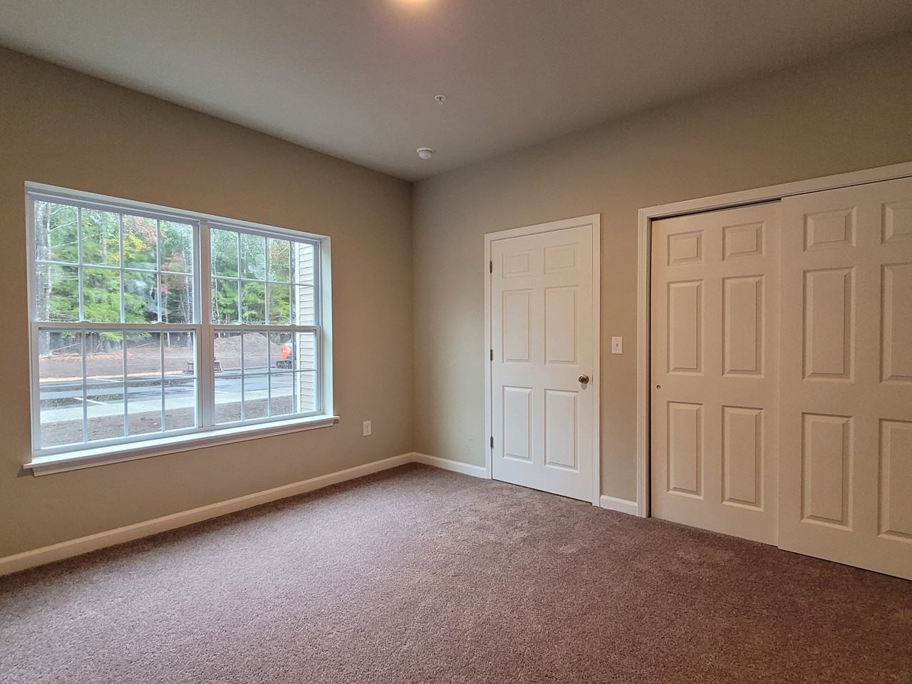 72 Sun Valley Dr #208 - Photo 7 of 10