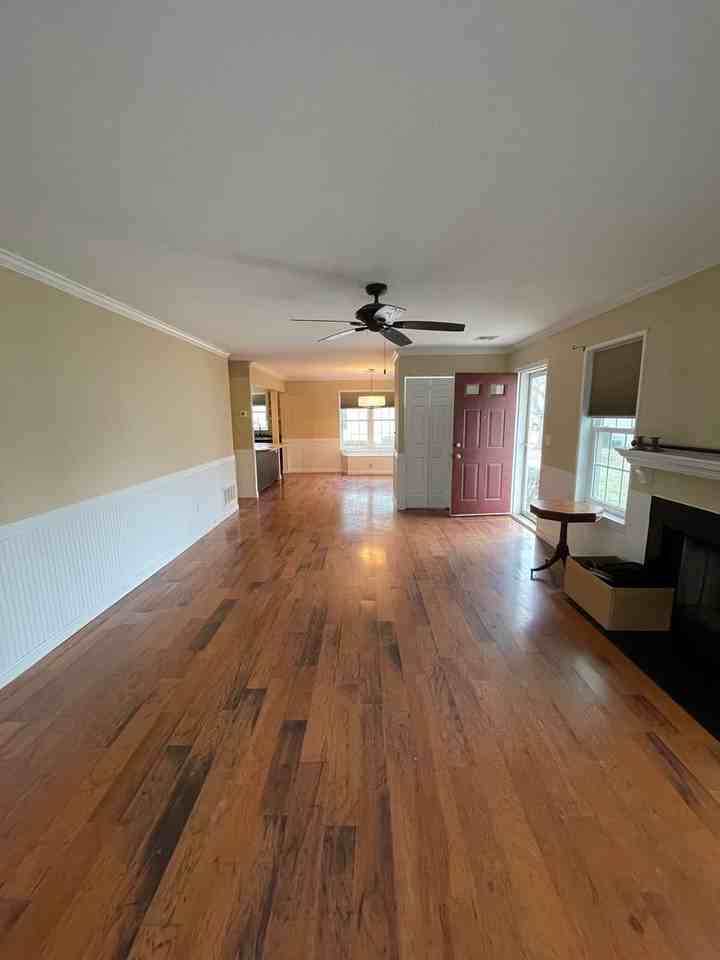 1943 Wexford Rd - Photo 3 of 12