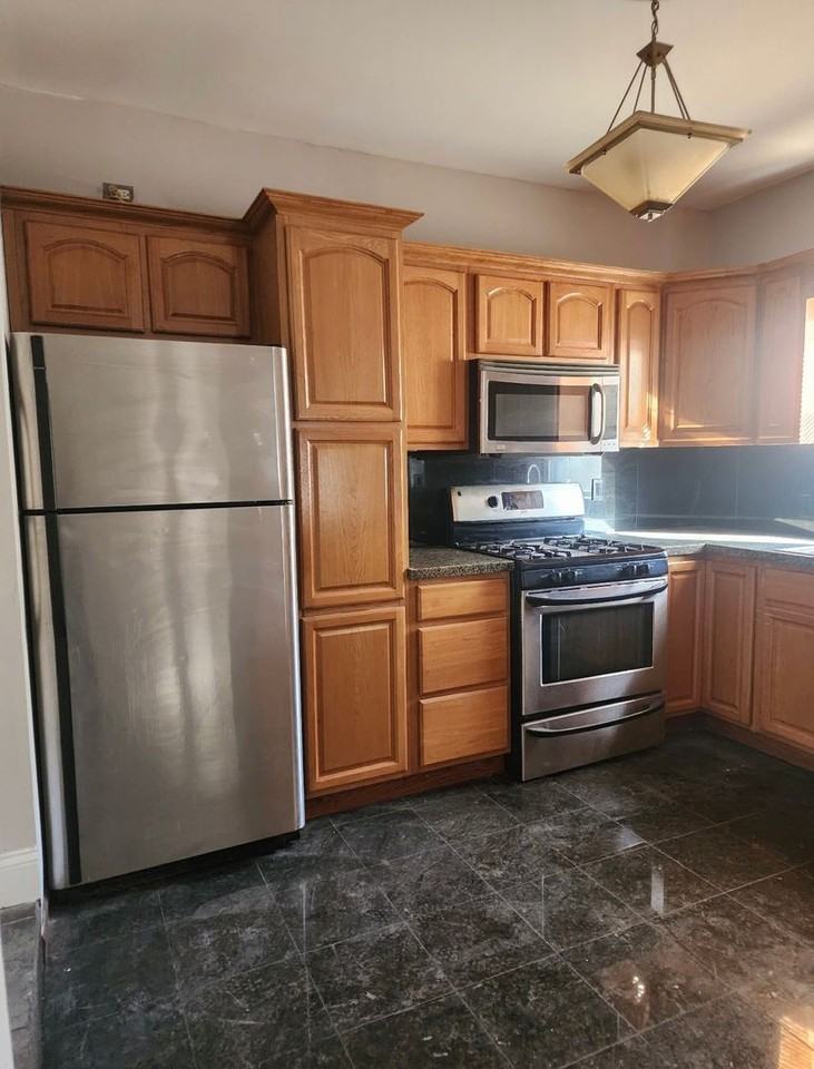 169 Daniels Ave - Photo 5 of 20
