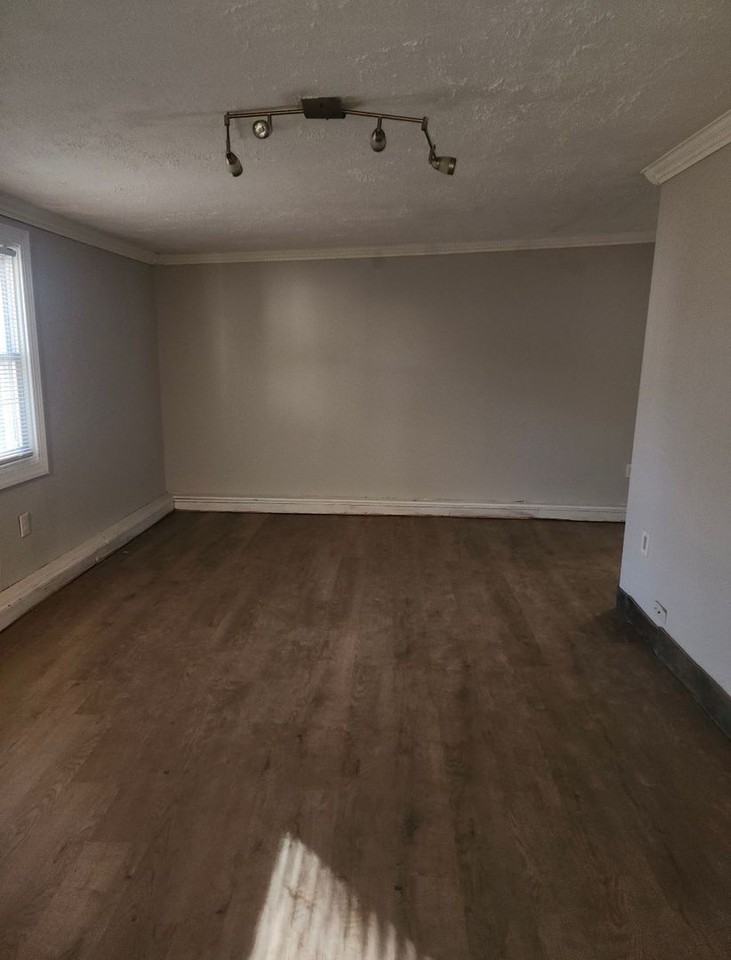 169 Daniels Ave - Photo 7 of 20