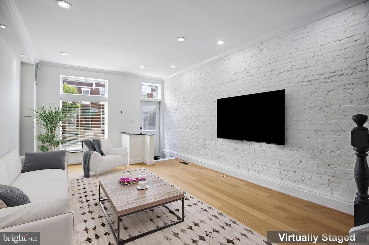 N Luzerne Ave - Photo 3 of 8