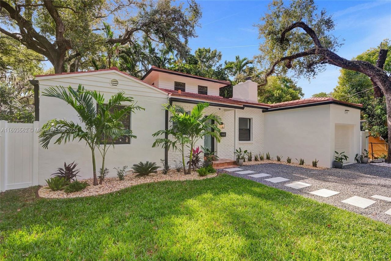 360 Ne 86th St - Photo 2 of 8