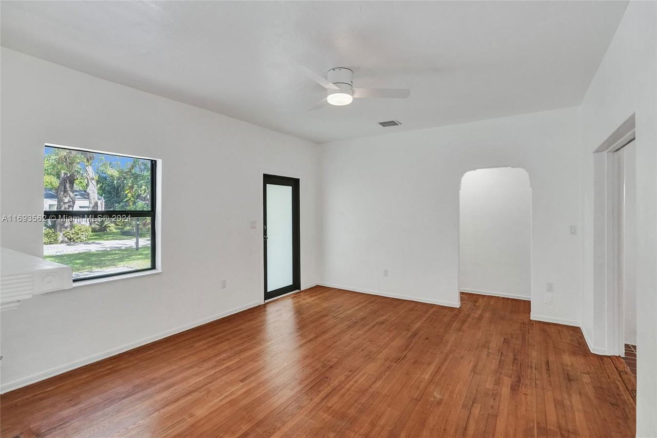 360 Ne 86th St - Photo 3 of 8