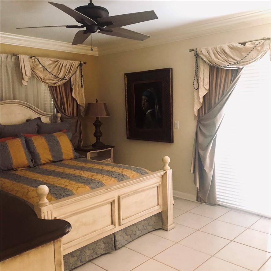 137 Farnham F - Photo 3 of 8