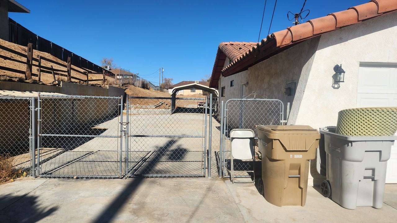 16344 Fir Street - Photo 3 of 30