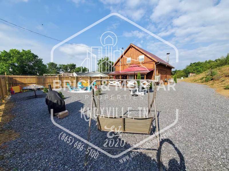 149 Byrd Dr - Photo 3 of 38