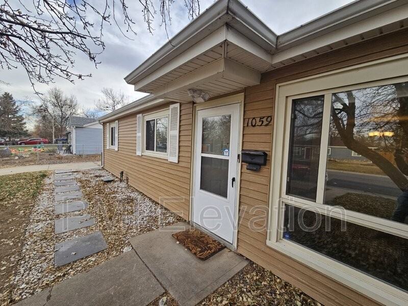 1059 Worchester St - Photo 2 of 20
