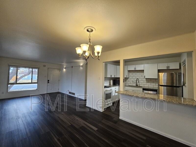 1059 Worchester St - Photo 3 of 20