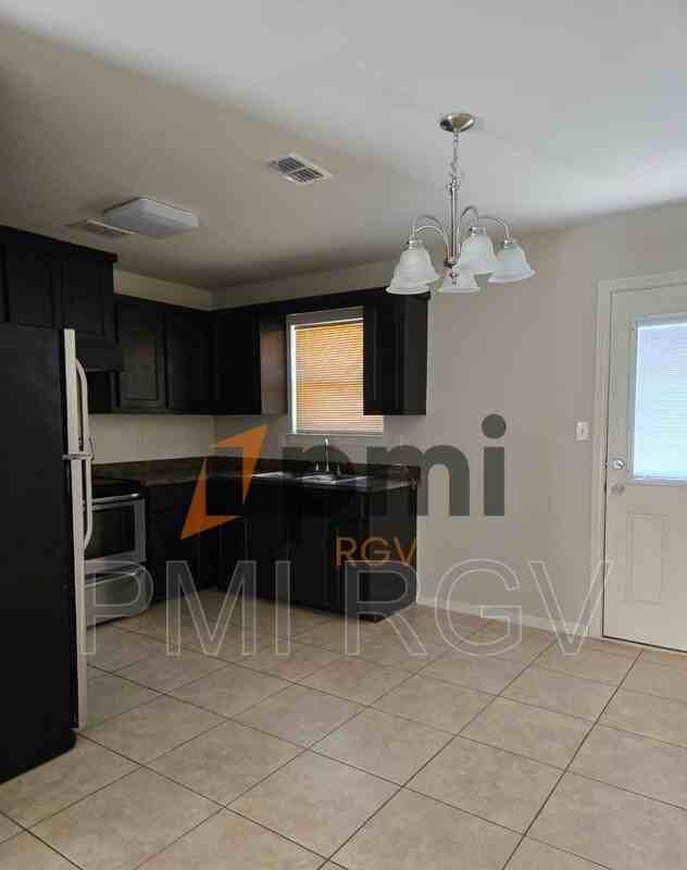 2204 Taxco Ct #3 - Photo 6 of 10