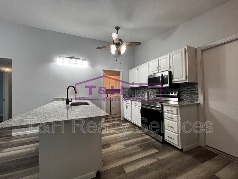 5945 Parterra Dr - Photo 6 of 20