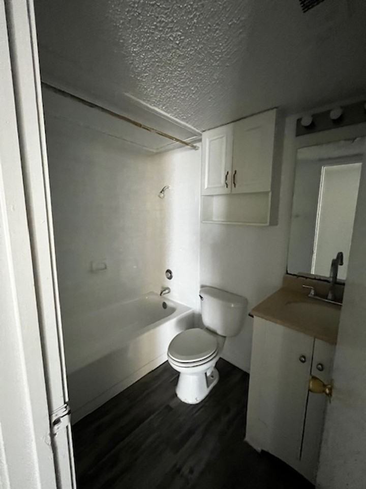 Bennett Place Apartments - Photo 4 of 21