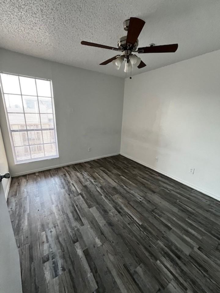 Bennett Place Apartments - Photo 6 of 21