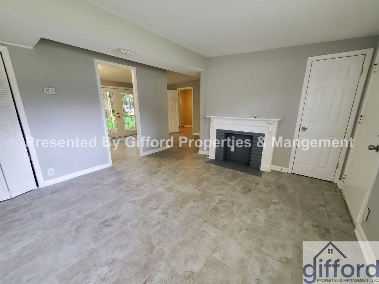 2815 Palmdale St - Photo 3 of 17