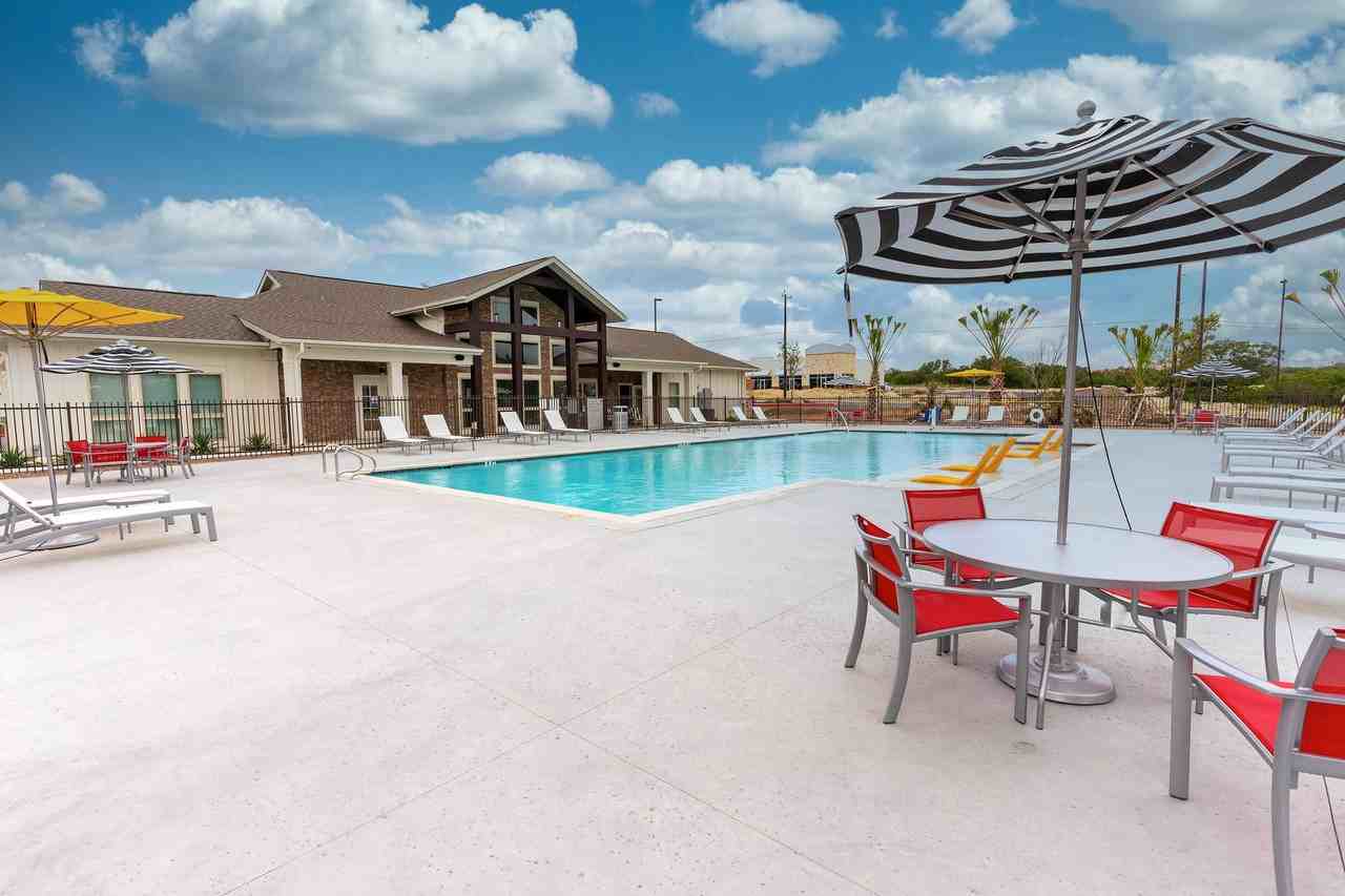 The Ranch at West End - Photo 7 of 45