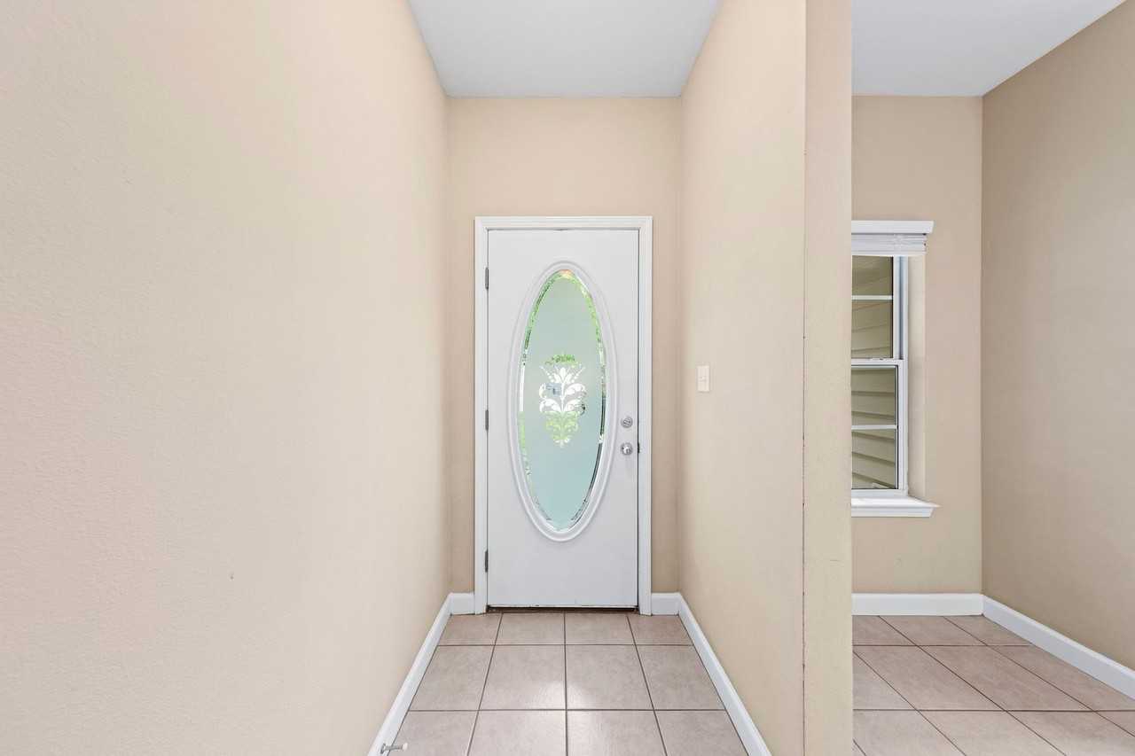 23 Trevor Dr - Photo 3 of 29